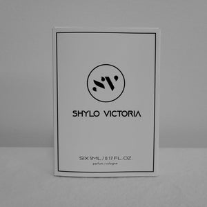 Shylo Victoria 30ml Fragrance Book - ScentsForever